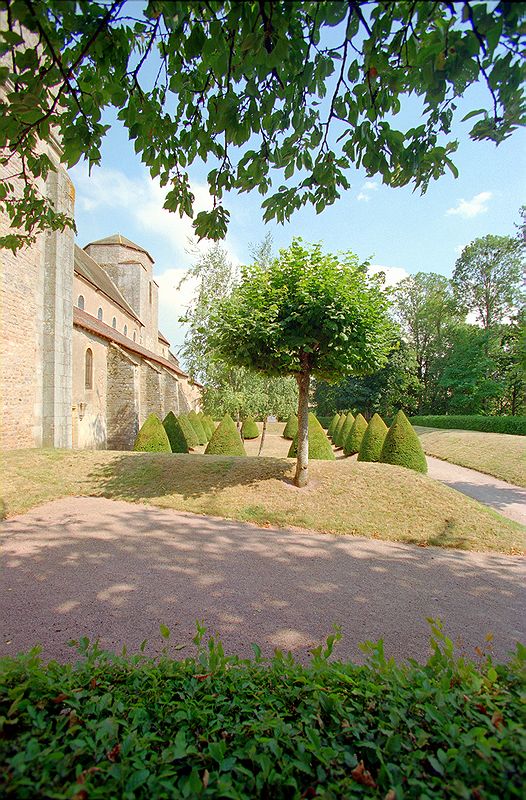 FR-Perrecy_les_Forges-Saint_Pierre_et_Saint_Benoit-7311-0011.jpg