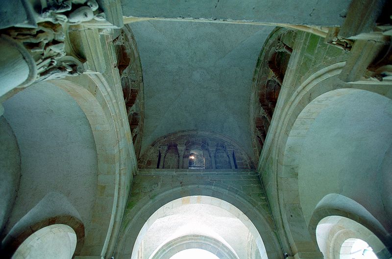 FR-Perrecy_les_Forges-Saint_Pierre_et_Saint_Benoit-7323-0031.jpg