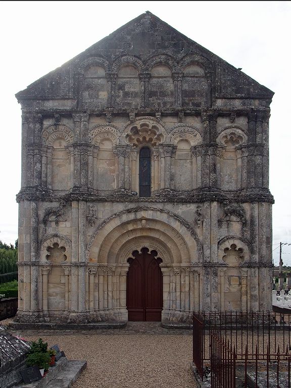 Saint Pierre de Petit Palais