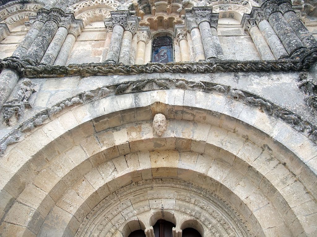 Saint Pierre de Petit Palais