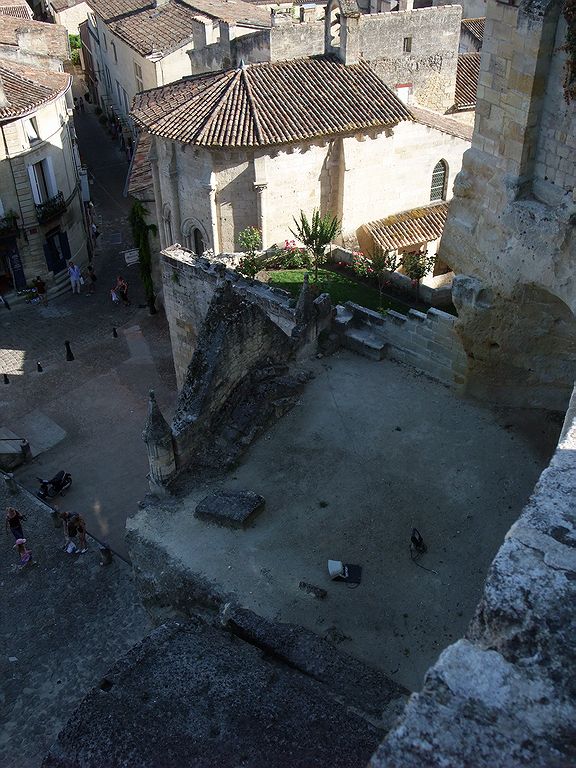 Collégiale et chapelle de la Trinité de Saint Emilion 