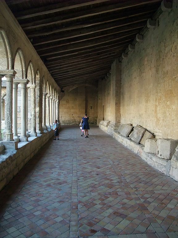 Collégiale et chapelle de la Trinité de Saint Emilion 