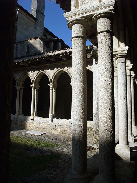 Collégiale et chapelle de la Trinité de Saint Emilion 