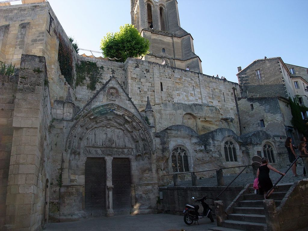 Collégiale et chapelle de la Trinité de Saint Emilion 