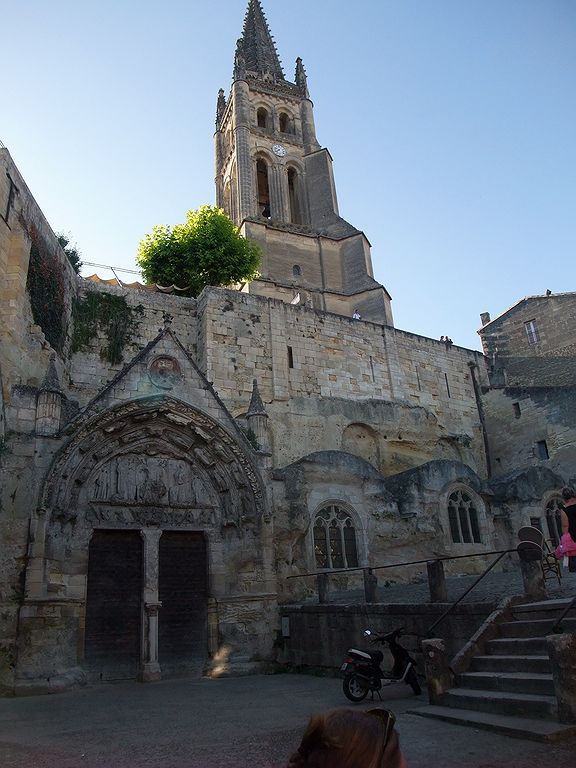 Collégiale et chapelle de la Trinité de Saint Emilion 