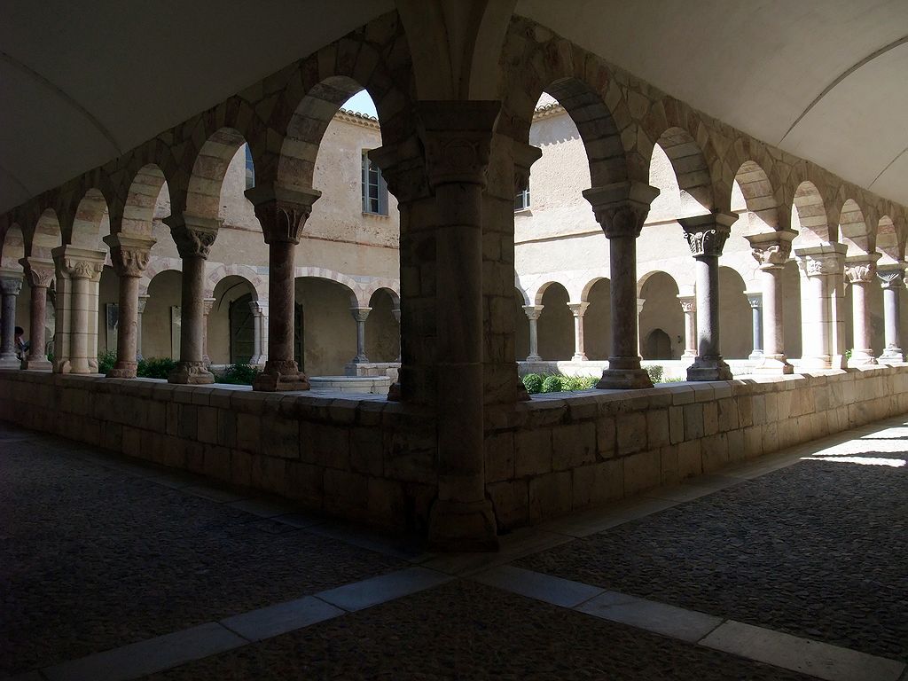 FR-Saint_Genis_des_fontaines-Saint_Michel-f100_2008-08-16_2258_pt.jpg