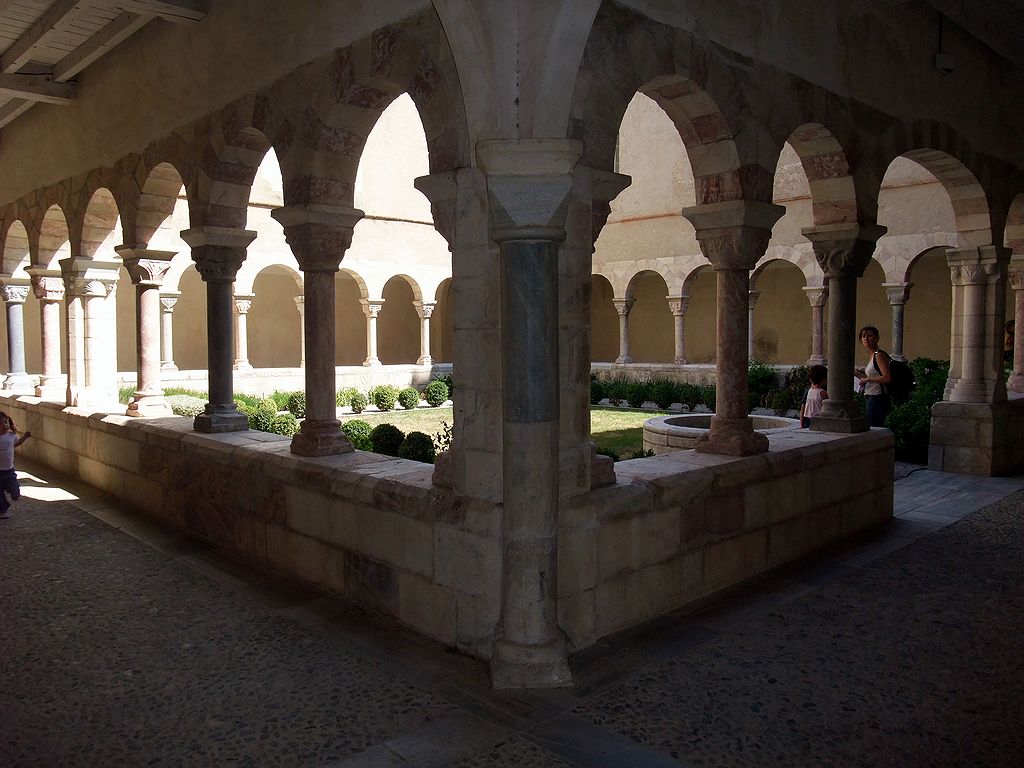 FR-Saint_Genis_des_fontaines-Saint_Michel-f100_2008-08-16_2310_pt.jpg
