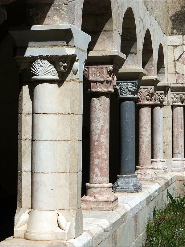 FR-Saint_Genis_des_fontaines-Saint_Michel-f100_2008-08-16_2317_pt.jpg