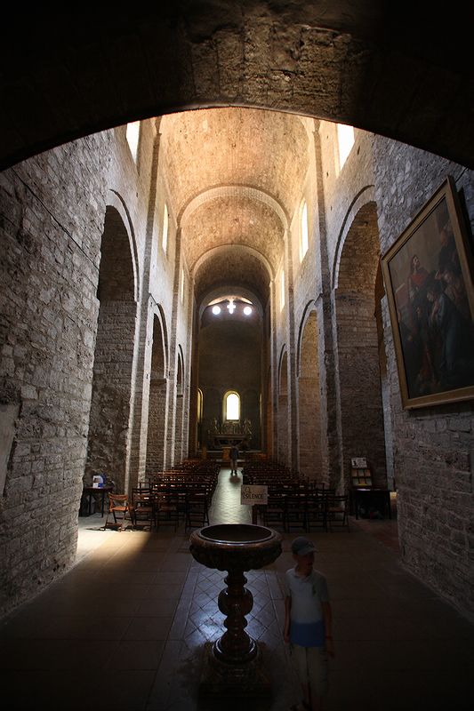 FR-Saint_Guilhem_le-Desert-Gellone-E5D_2011-07-15_0857.jpg