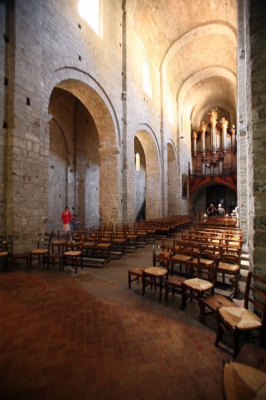 FR-Saint_Guilhem_le-Desert-Gellone-E5D_2011-07-15_0864.jpg