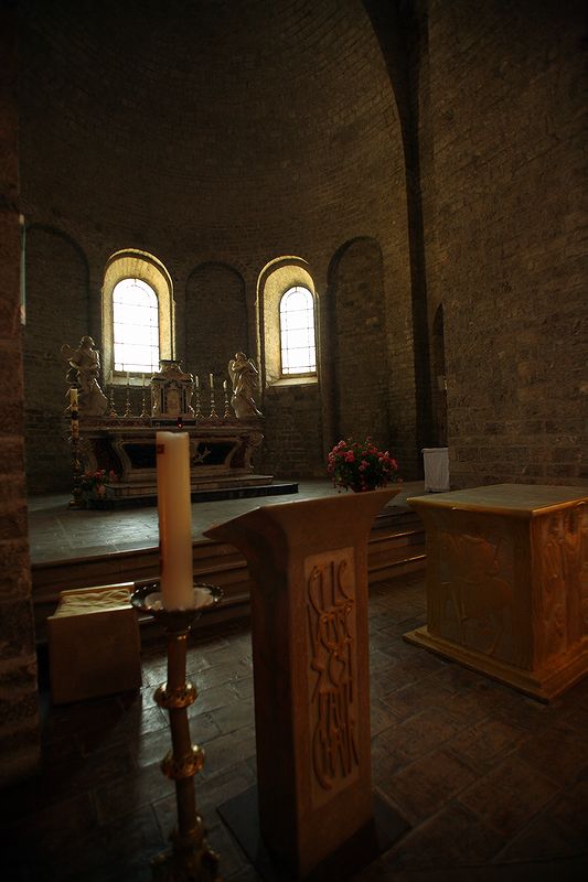 FR-Saint_Guilhem_le-Desert-Gellone-E5D_2011-07-15_0865.jpg