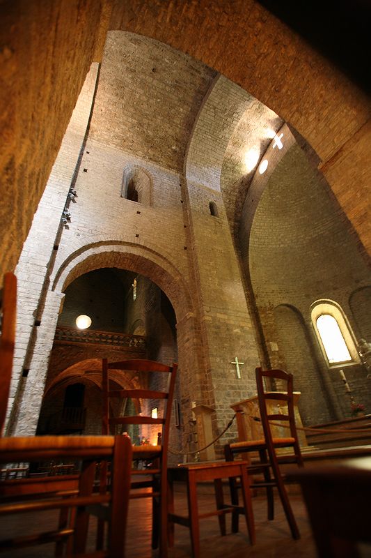 FR-Saint_Guilhem_le-Desert-Gellone-E5D_2011-07-15_0869.jpg
