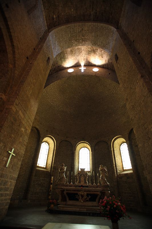 FR-Saint_Guilhem_le-Desert-Gellone-E5D_2011-07-15_0875.jpg
