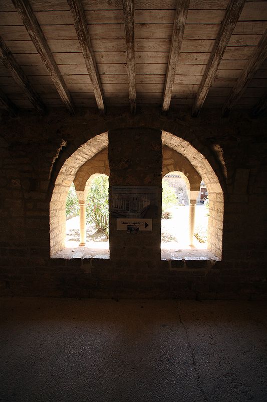 FR-Saint_Guilhem_le-Desert-Gellone-E5D_2011-07-15_0877.jpg