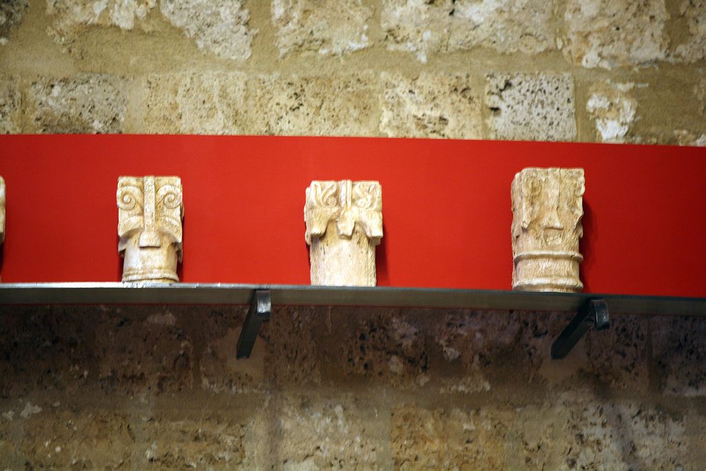 FR-Saint_Guilhem_le-Desert-Gellone-E5D_2011-07-15_0919.jpg