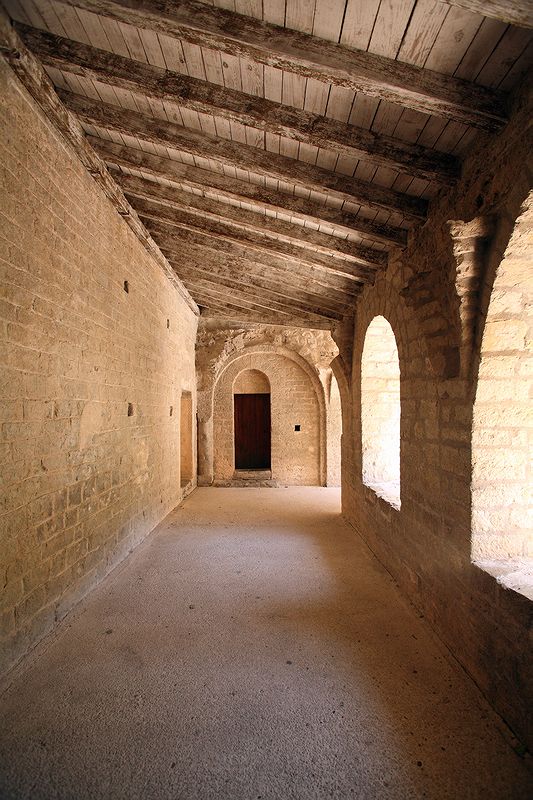 FR-Saint_Guilhem_le-Desert-Gellone-E5D_2011-07-15_0932.jpg