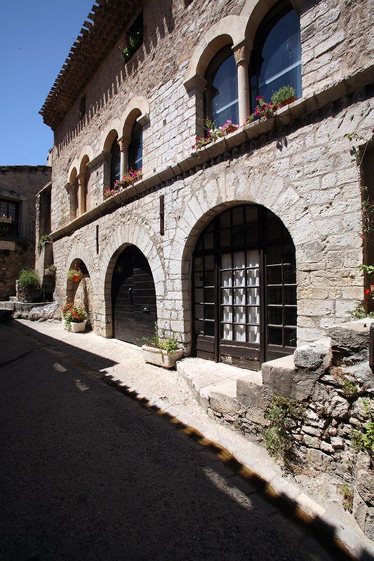 FR-Saint_Guilhem_le-Desert-Gellone-E5D_2011-07-15_0940.jpg