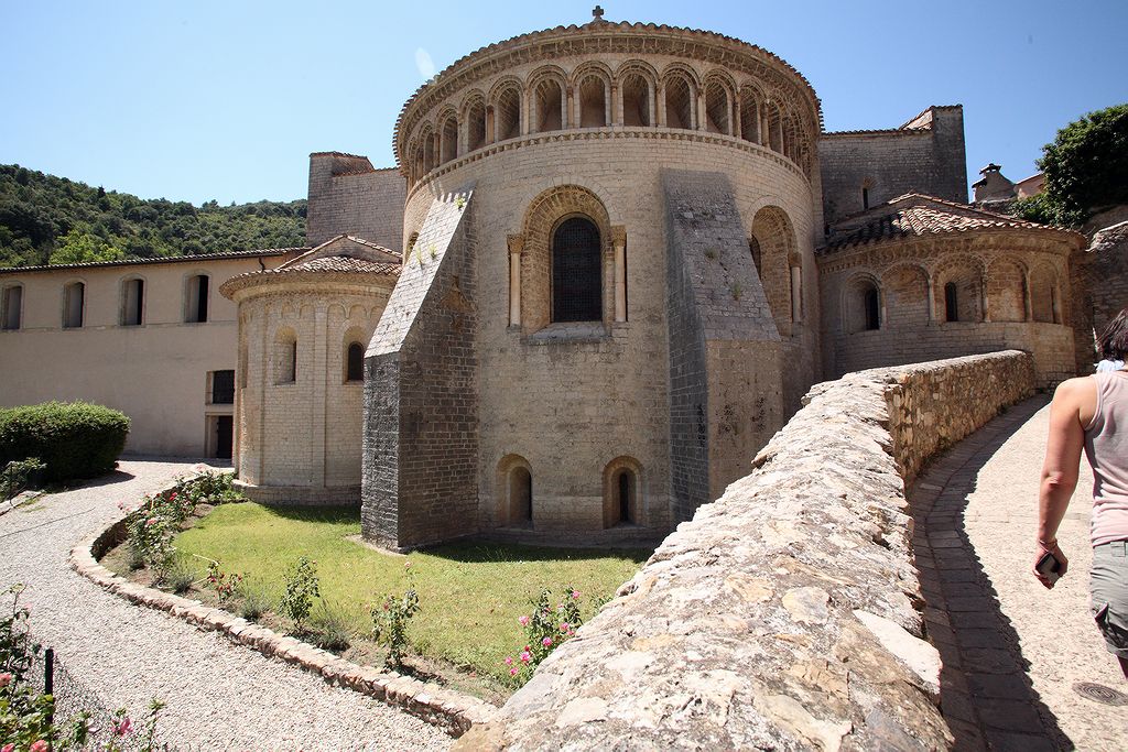 FR-Saint_Guilhem_le-Desert-Gellone-E5D_2011-07-15_0945.jpg