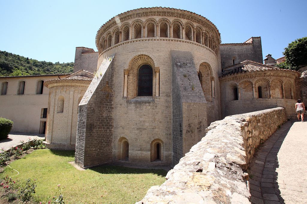 FR-Saint_Guilhem_le-Desert-Gellone-E5D_2011-07-15_0947.jpg