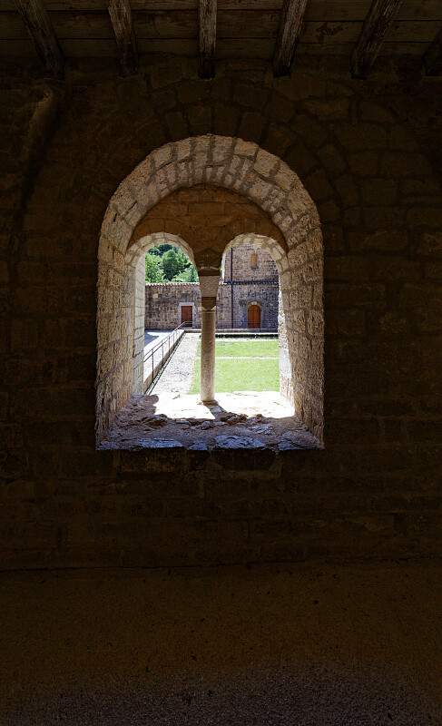 FR-Saint_Guilhem_le-Desert-Gellone-E6D_2019-07-31_4168.jpg