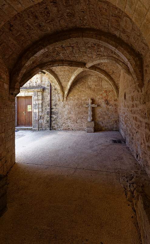 FR-Saint_Guilhem_le-Desert-Gellone-E6D_2019-07-31_4174.jpg
