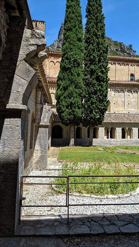 FR-Saint_Guilhem_le-Desert-Gellone-IMG_20190731_134438_DxO.jpg