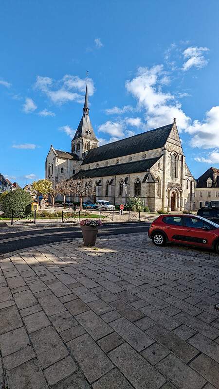 FR-Selles_sur_cher-Notre_Dame_la_blanche-P6PR_2022-11-01_2022_0001.jpg