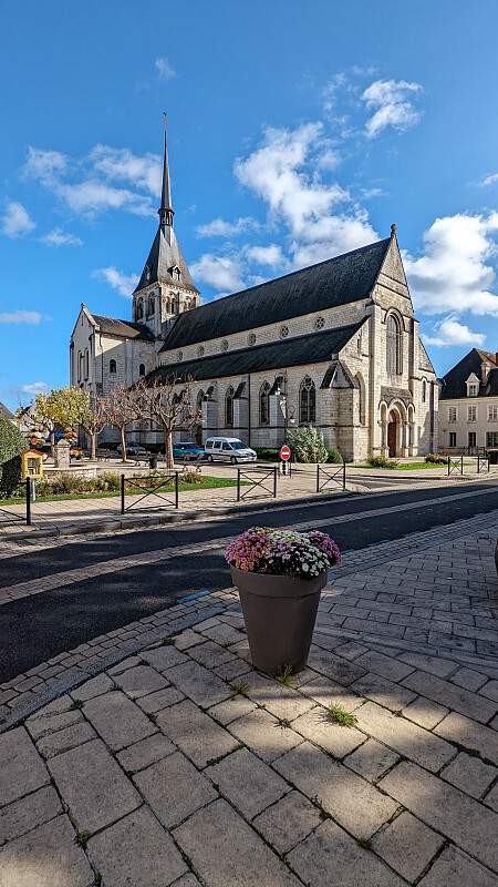 FR-Selles_sur_cher-Notre_Dame_la_blanche-P6PR_2022-11-01_2022_0002.jpg