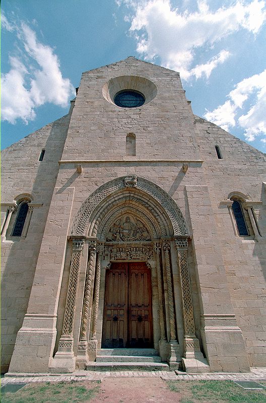 FR-Semur_en_Brionnais-Saint_Hilaire-7302-0023.jpg