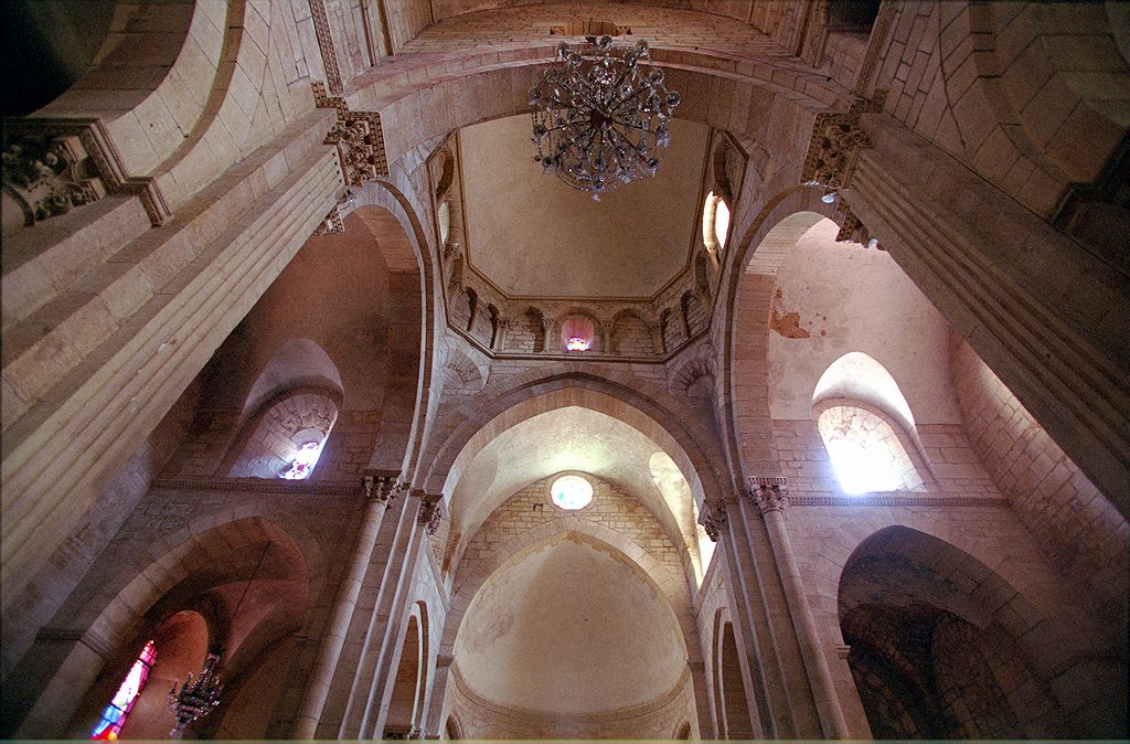 FR-Semur_en_Brionnais-Saint_Hilaire-7307-0010.jpg