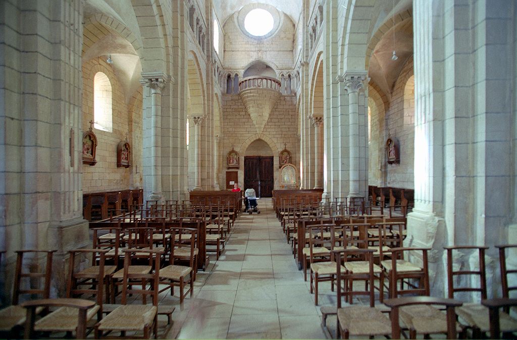 FR-Semur_en_Brionnais-Saint_Hilaire-7307-0013.jpg