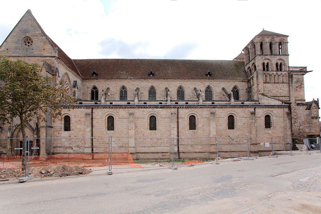 FR-Souvigny-Saint_Pierre_et_Saint_Paul-E5D_2012-09-02_2373_pt.jpg