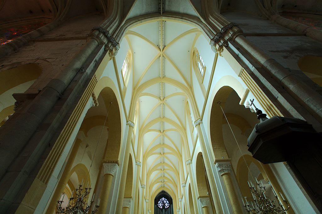 FR-Souvigny-Saint_Pierre_et_Saint_Paul-E5D_2012-09-02_2390.jpg