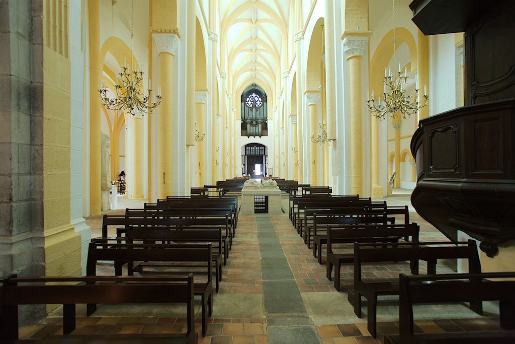 FR-Souvigny-Saint_Pierre_et_Saint_Paul-E5D_2012-09-02_2392.jpg