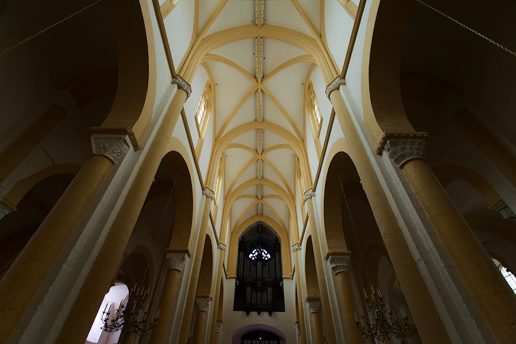 FR-Souvigny-Saint_Pierre_et_Saint_Paul-E5D_2012-09-02_2526.jpg