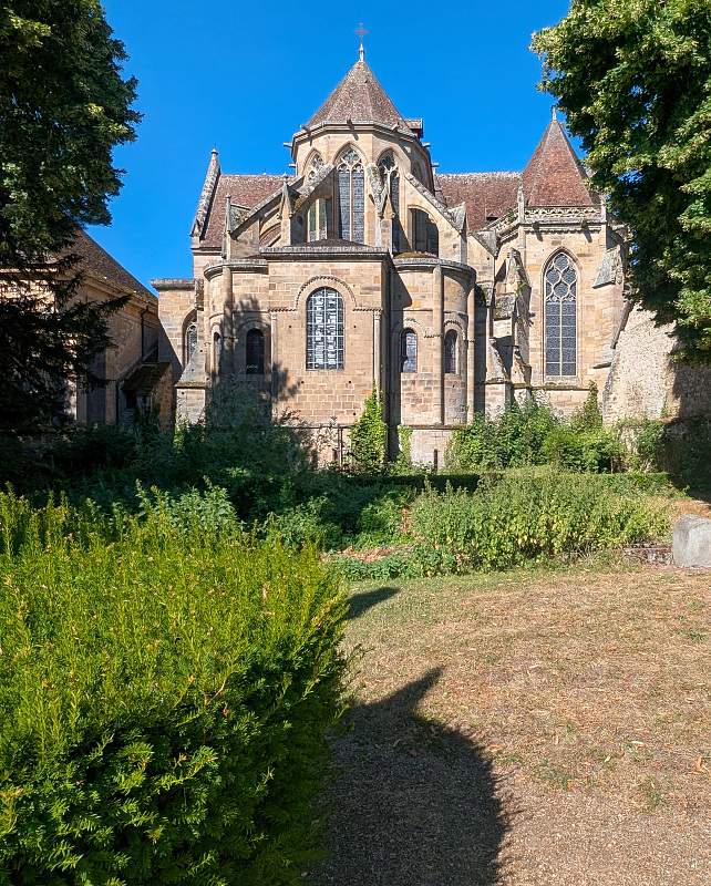 FR-Souvigny-Saint_Pierre_et_Saint_Paul-P8IX_2025-06-29_0002.jpg