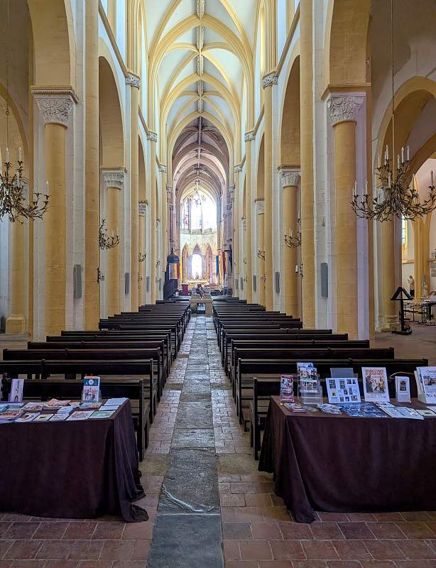 FR-Souvigny-Saint_Pierre_et_Saint_Paul-P8IX_2025-06-29_0006.jpg