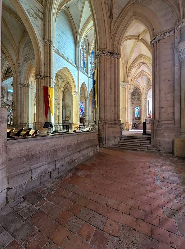 FR-Souvigny-Saint_Pierre_et_Saint_Paul-P8IX_2025-06-29_0009.jpg