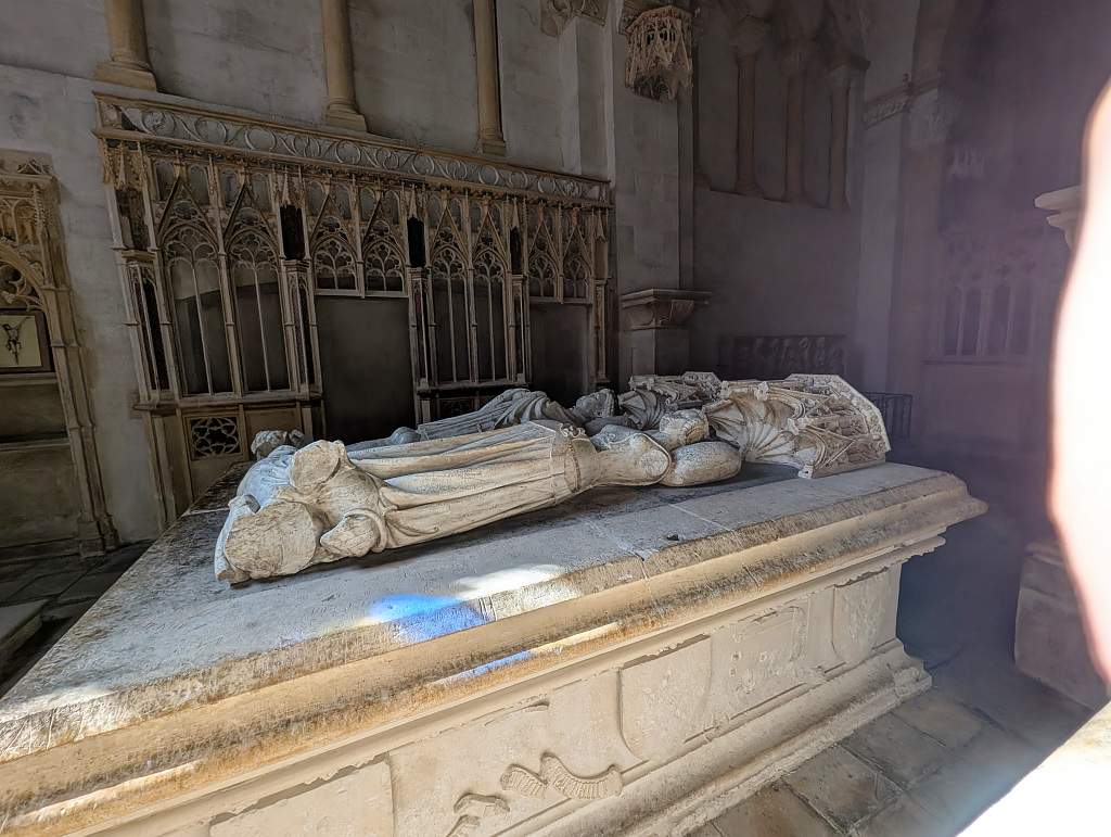 FR-Souvigny-Saint_Pierre_et_Saint_Paul-P8IX_2025-06-29_0010.jpg