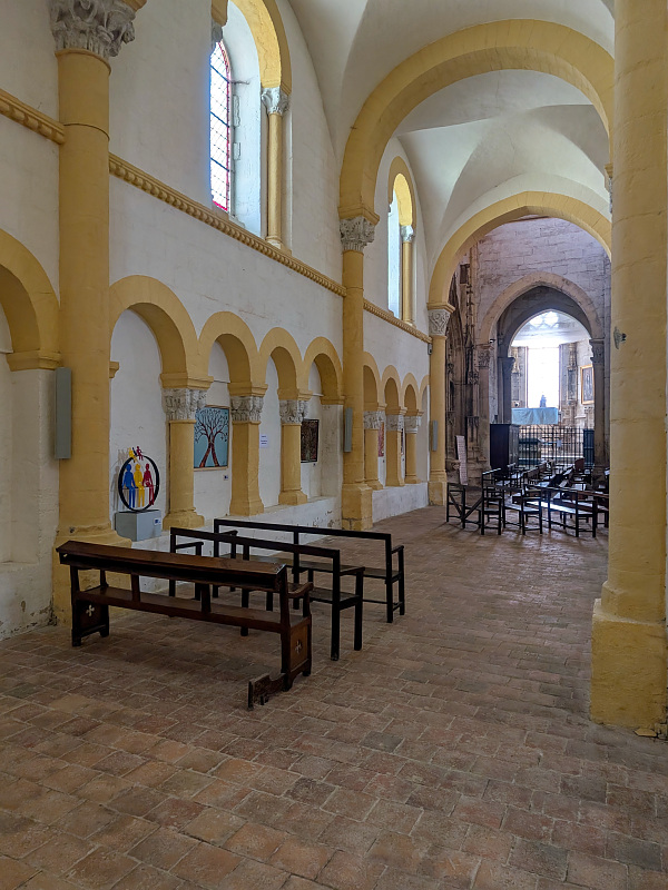 FR-Souvigny-Saint_Pierre_et_Saint_Paul-P8IX_2025-06-29_0035.jpg
