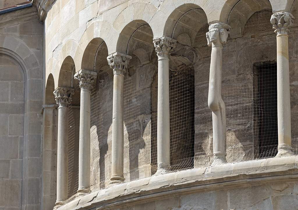 IT-Arezzo-Santa_Maria_della_Pieve-E6D_2015-08-23_6491_0001.jpg