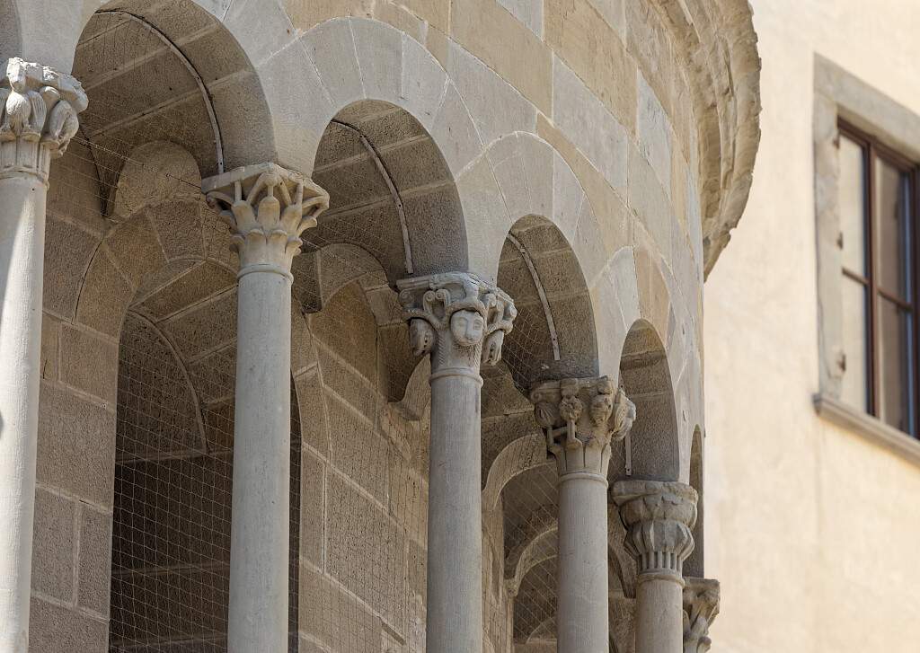 IT-Arezzo-Santa_Maria_della_Pieve-E6D_2015-08-23_6508_0001.jpg