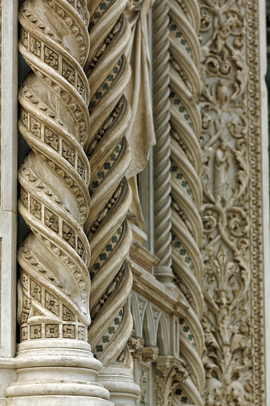 IT-Firenze-Santa_Maria_del_Fiore-E5D_2013-08-20_2939.jpg