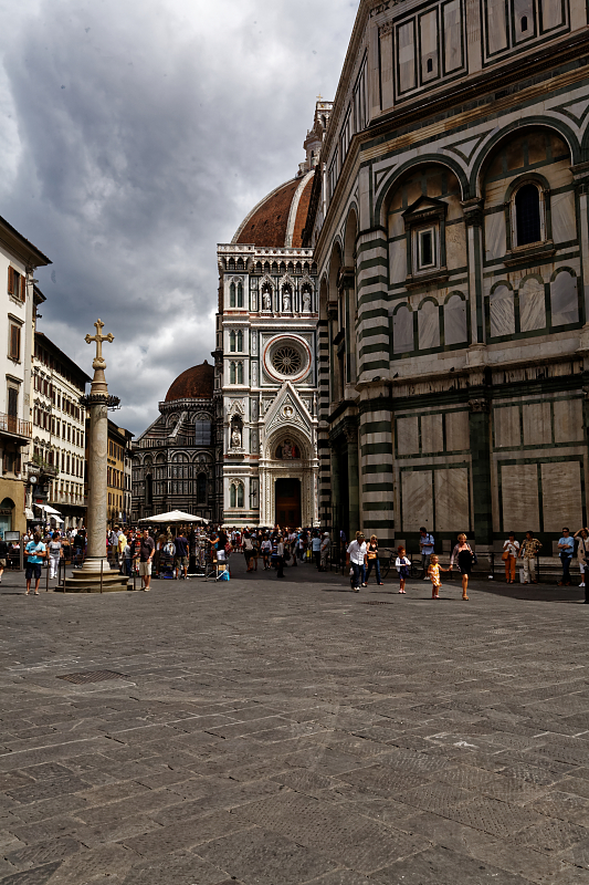 IT-Firenze-Santa_Maria_del_Fiore-E5D_2013-08-20_3155.jpg