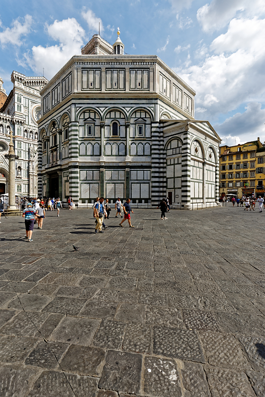 IT-Firenze-Santa_Maria_del_Fiore-E6D_2016-08-17_9977.jpg