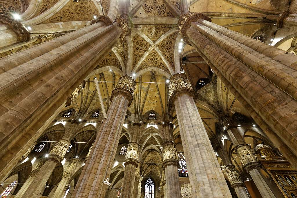 IT-Milano-Cattedrale-E6D_2016-08-13_9081_0001.jpg