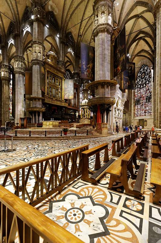 IT-Milano-Cattedrale-E6D_2016-08-13_9082_0001.jpg