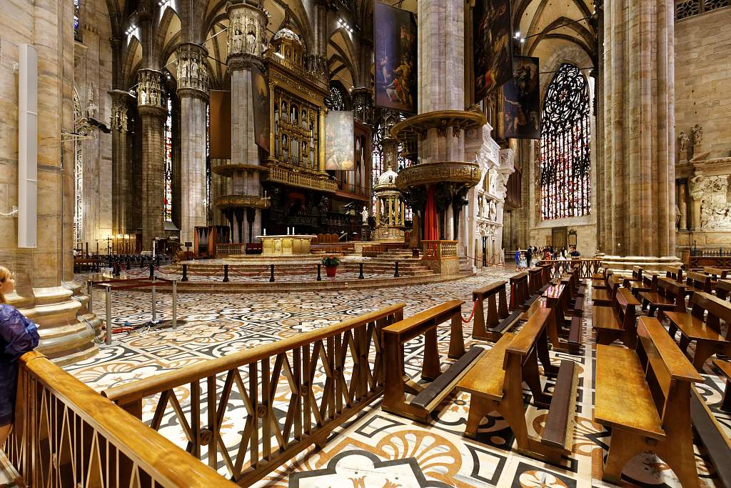 IT-Milano-Cattedrale-E6D_2016-08-13_9083_0001.jpg