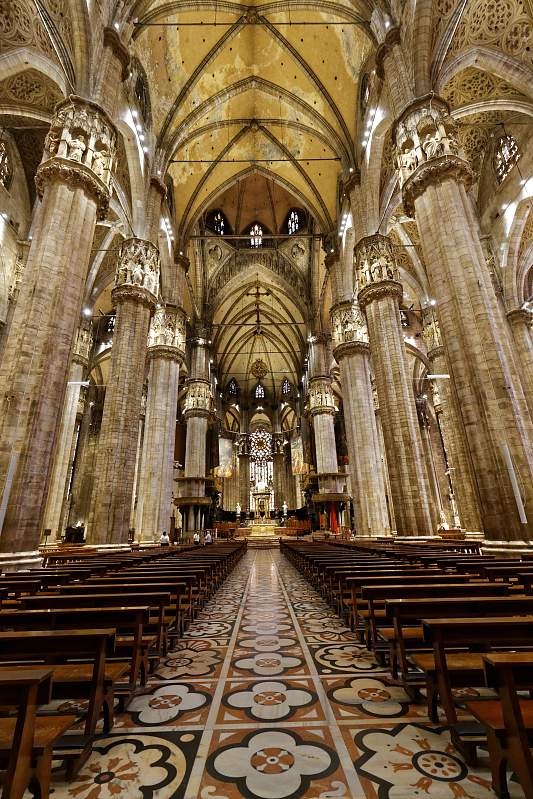 IT-Milano-Cattedrale-E6D_2016-08-13_9087_0002.jpg