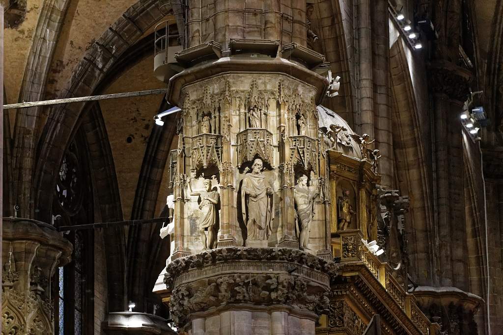 IT-Milano-Cattedrale-E6D_2016-08-13_9094_0002.jpg